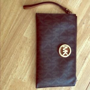 Michael Kors wristlet
